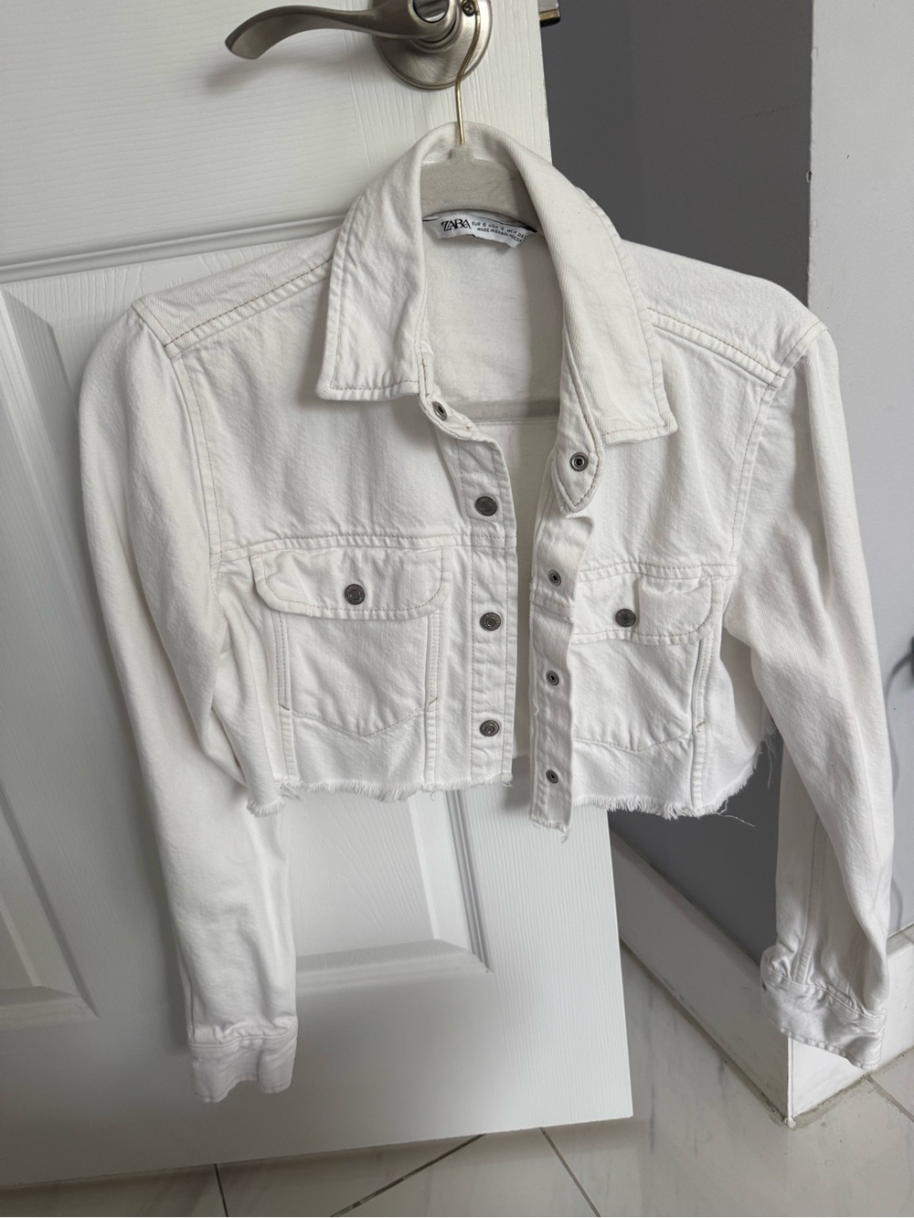 Zara Off-White Cropped Denim Jacket